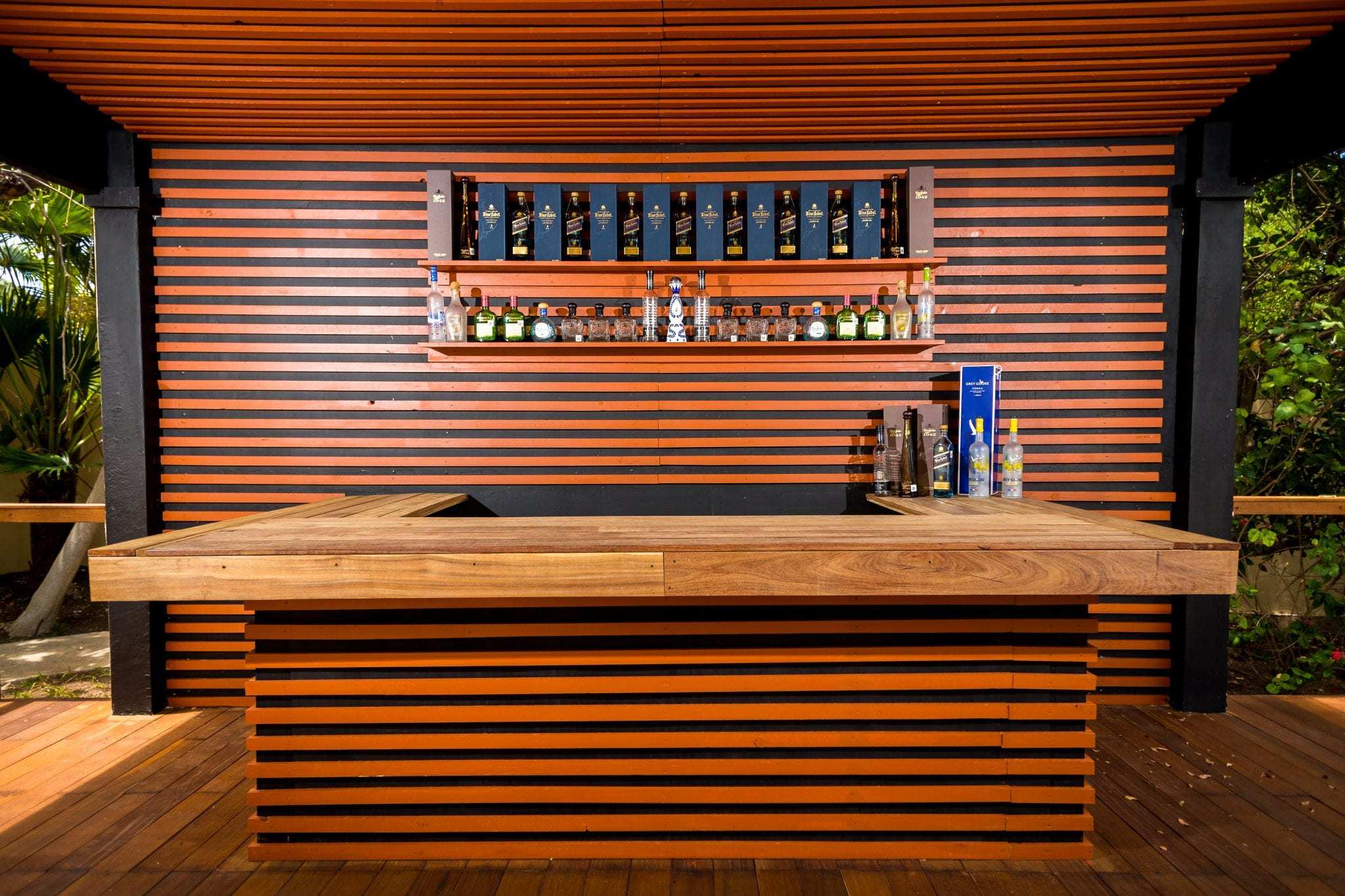 6 BR Mexican Mansion - Exterior - Pool Bar