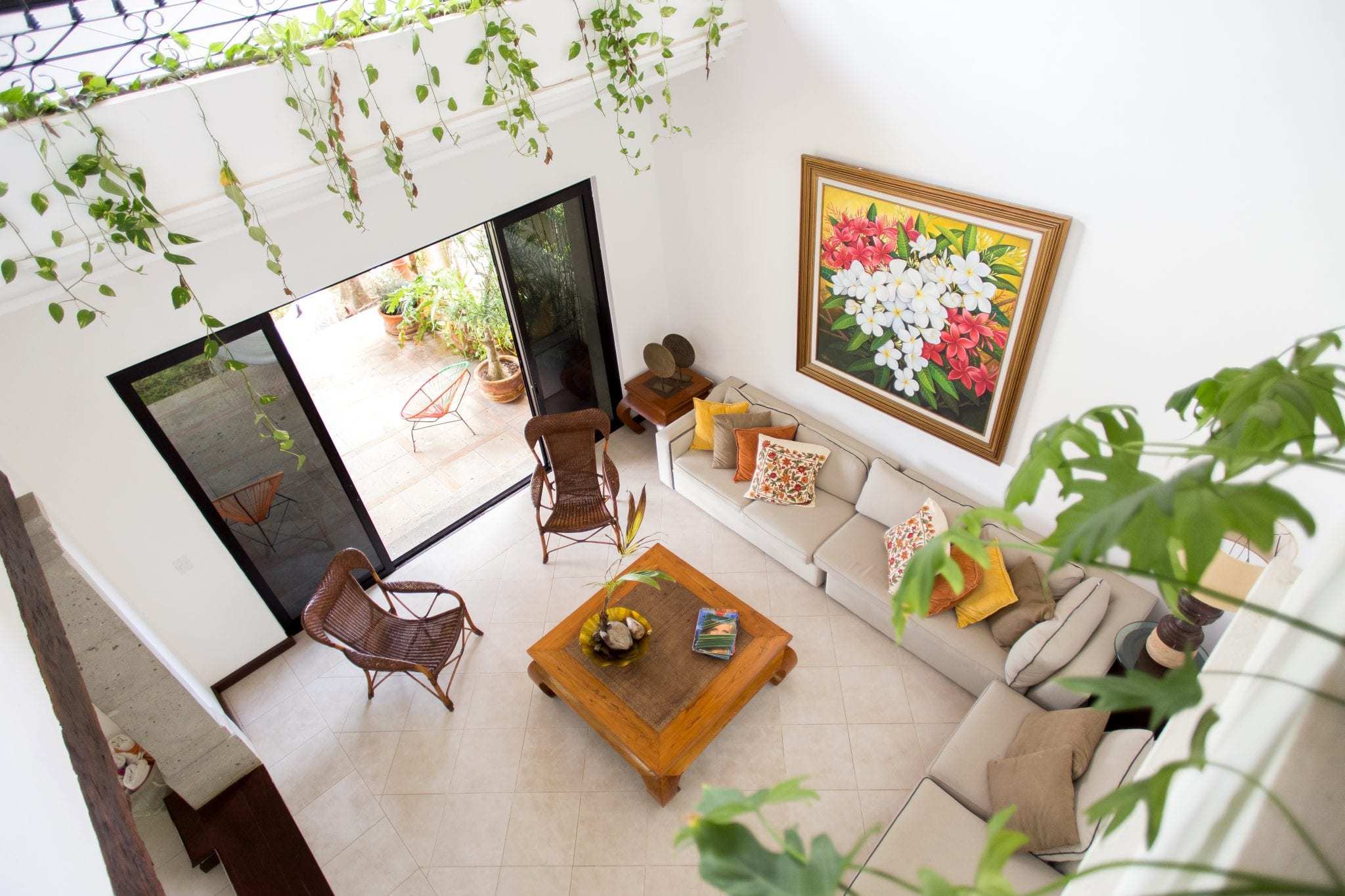 6 BR Mexican Mansion - Interior - Living Room