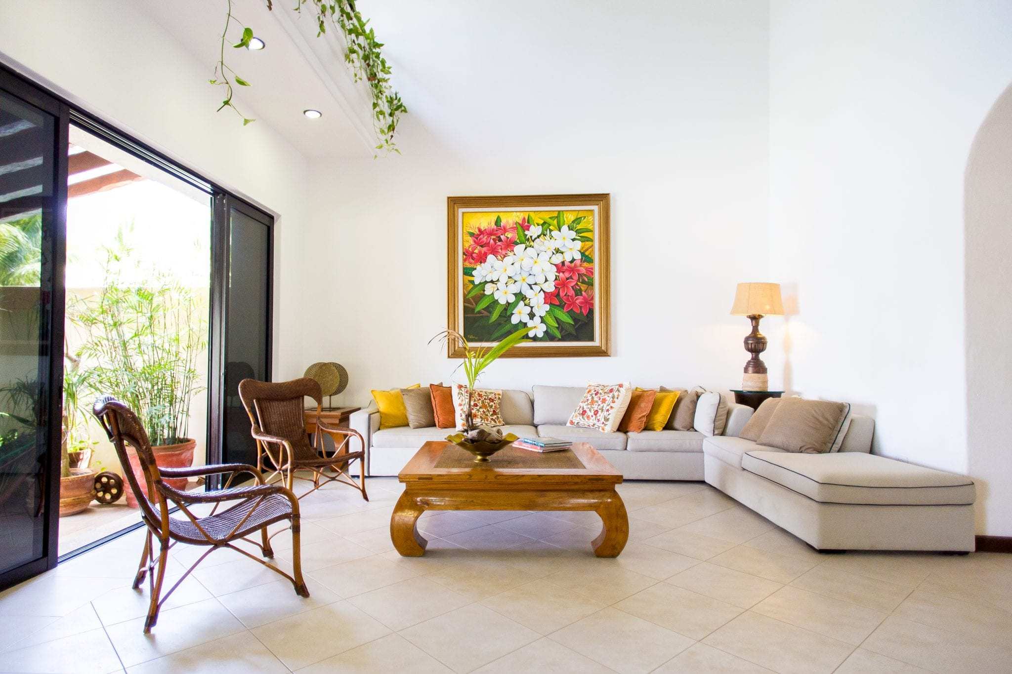 6 BR Mexican Mansion - Interior - Living Room