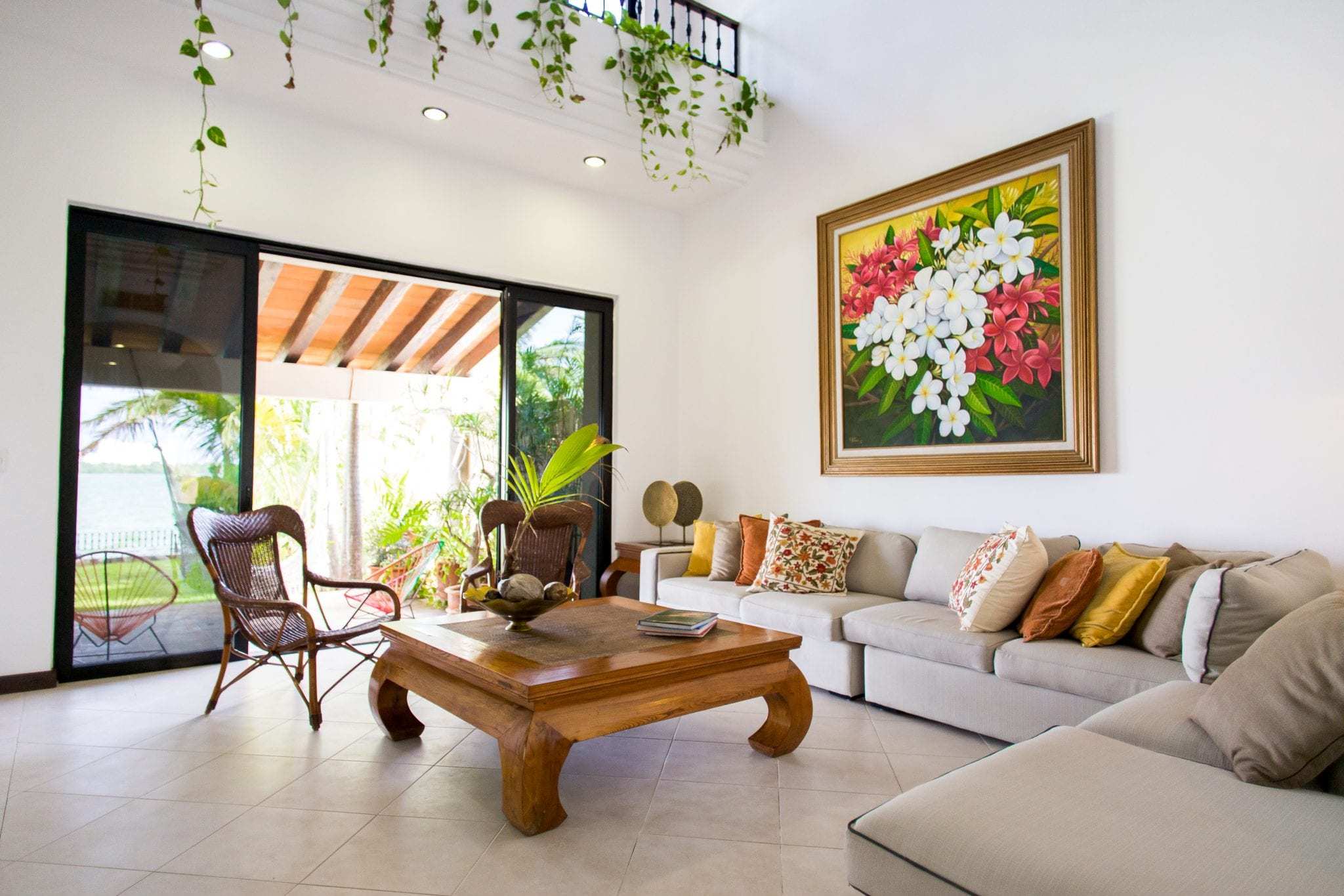 6 BR Mexican Mansion - Interior - Living Room