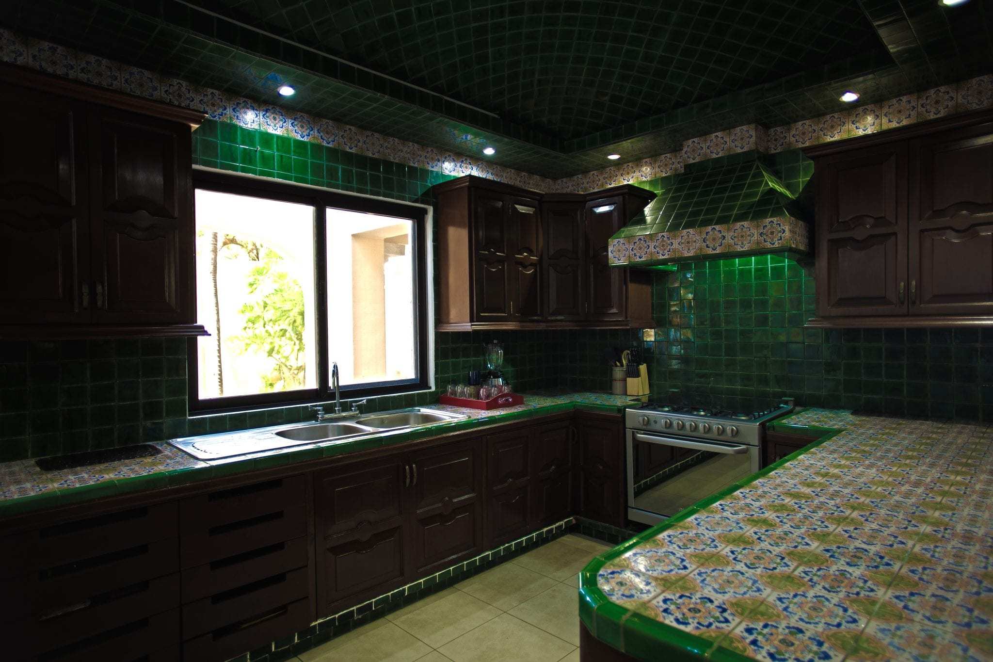 6 BR Mexican Mansion - Interior - Kitchen