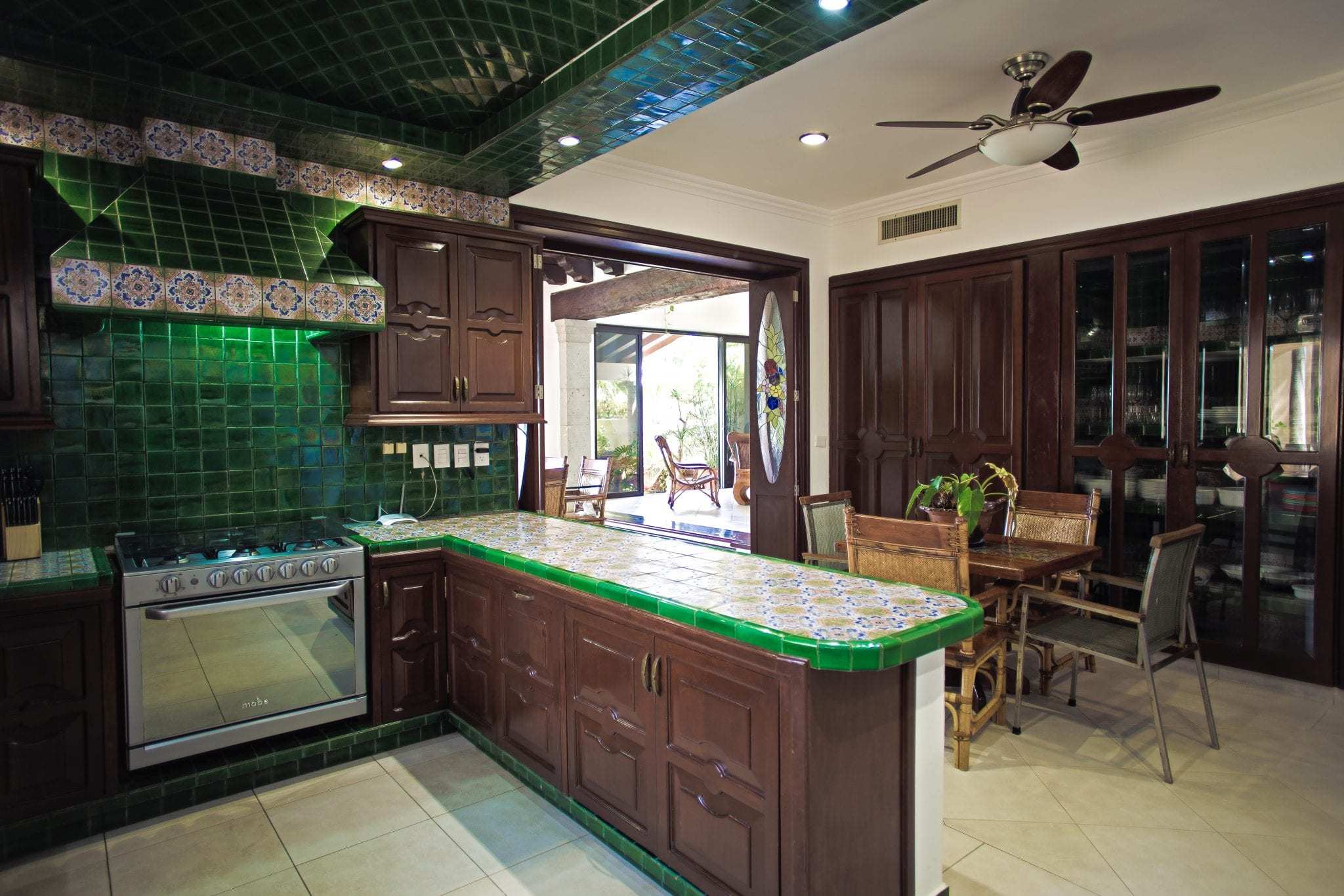 6 BR Mexican Mansion - Interior - Kitchen