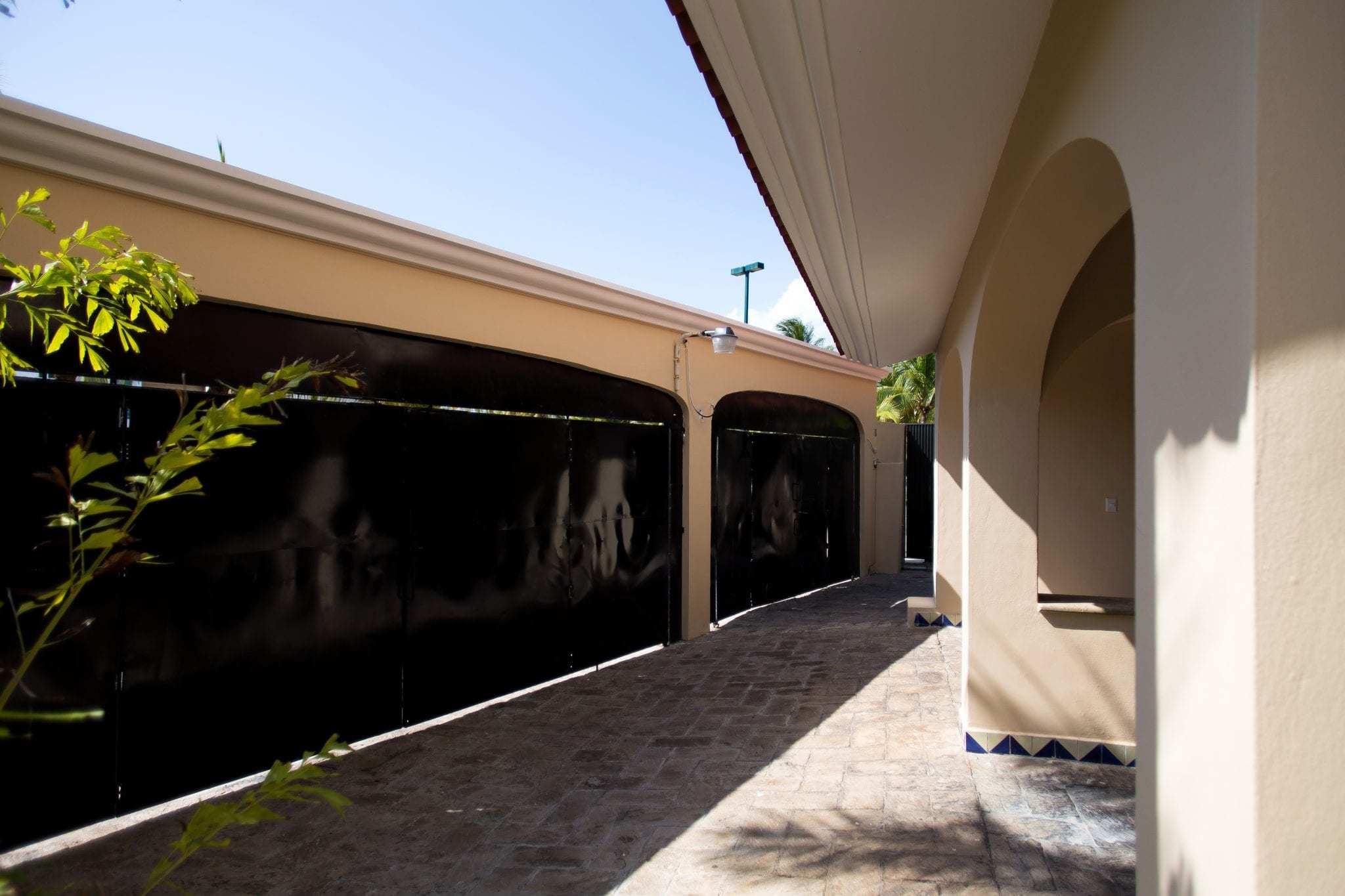 6 BR Mexican Mansion - Exterior - Entry