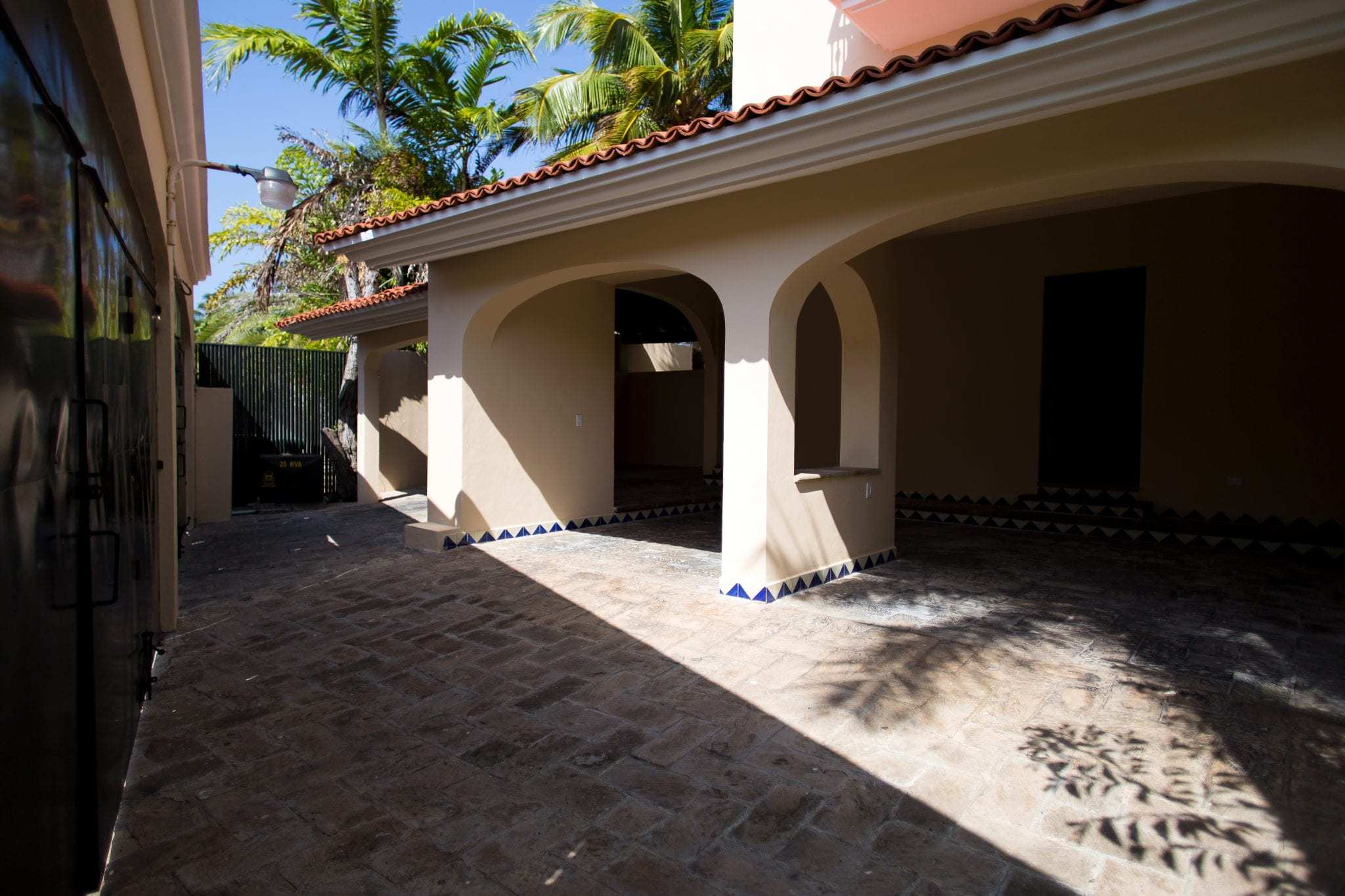 6 BR Mexican Mansion - Exterior - Entry