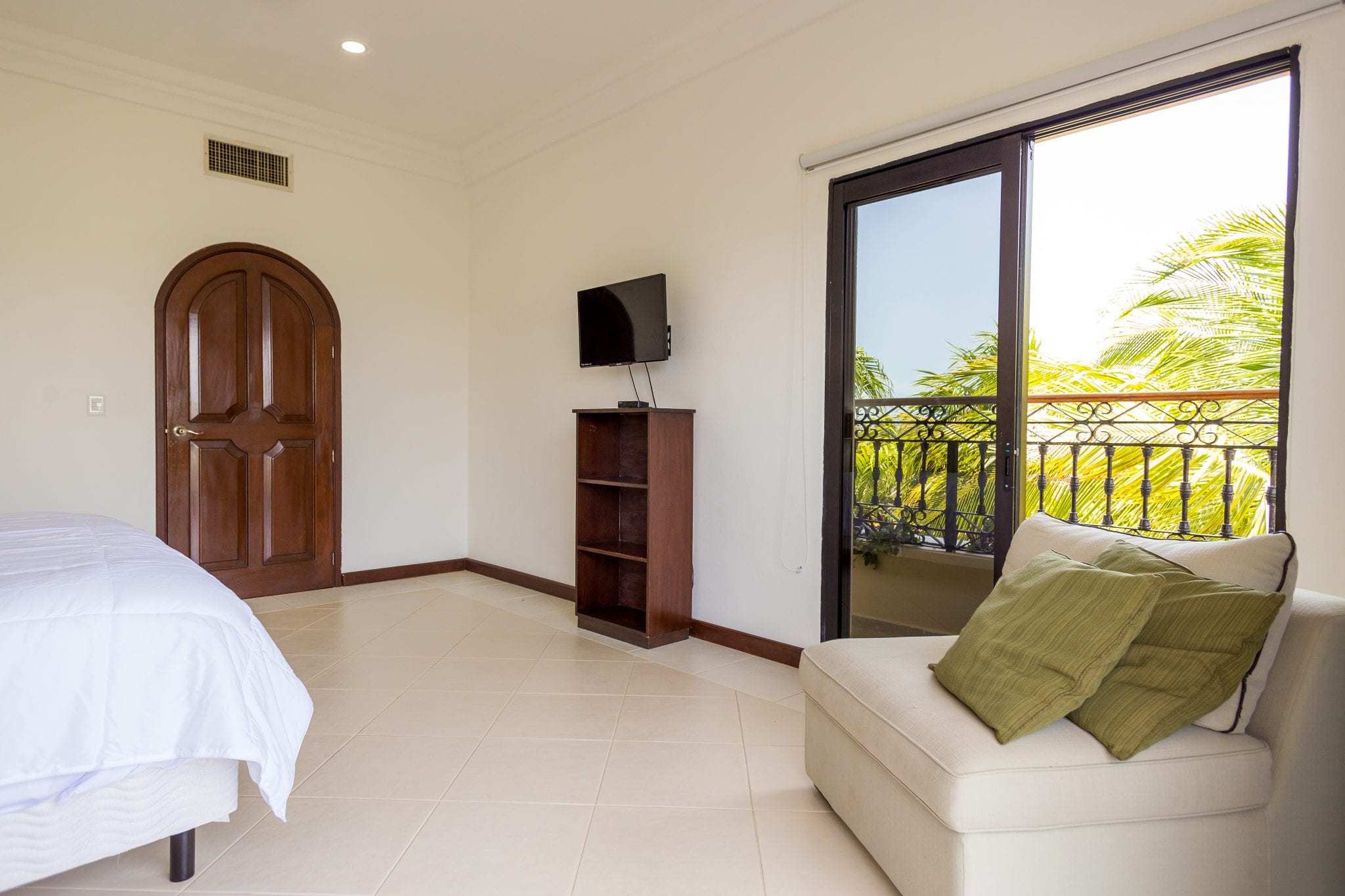 6 BR Mexican Mansion - Interior - Bedroom