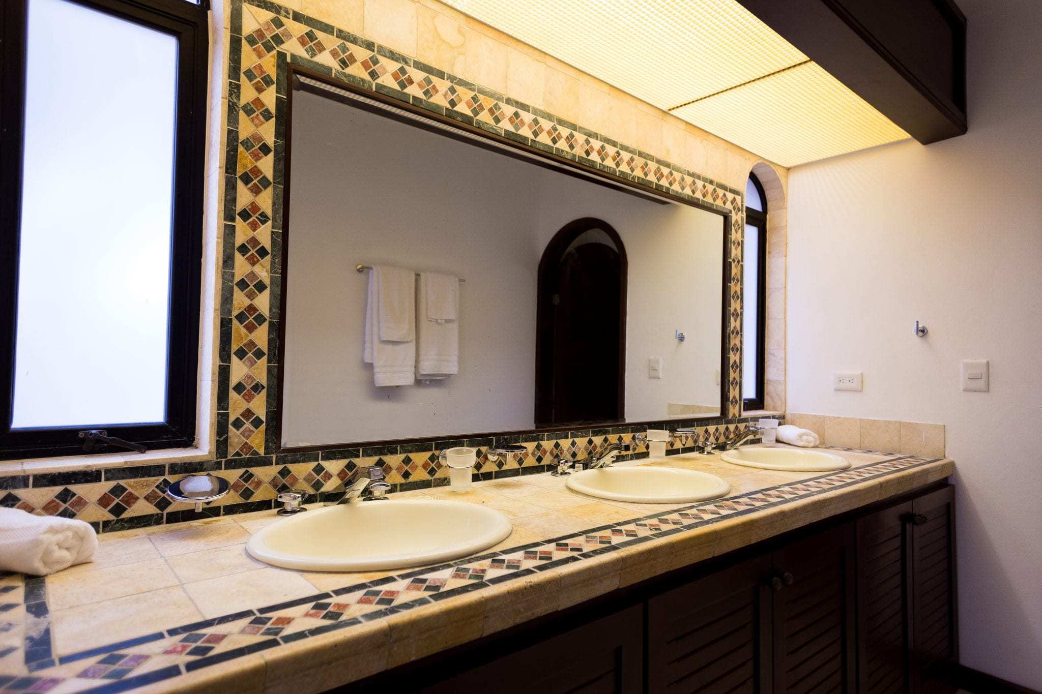 6 BR Mexican Mansion - Interior - Bath