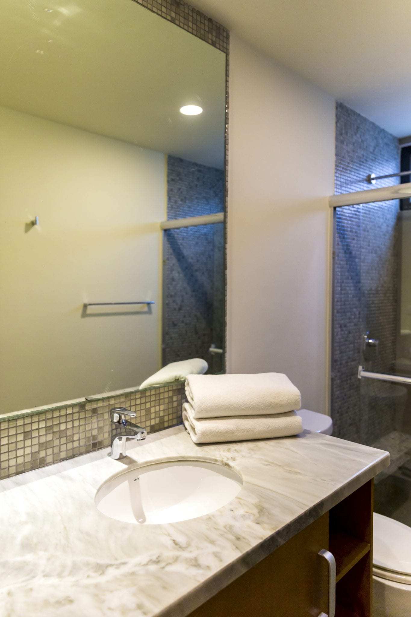 2 BR Lunada Condo — L-207 - Interior - Bath 1