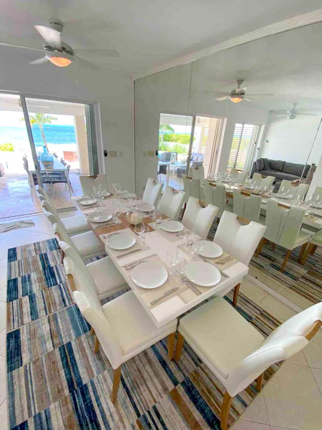 3 BR Mimi Villa - Interior - Dining Room