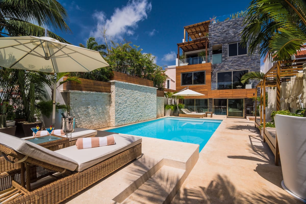 5 BR Villa Patron