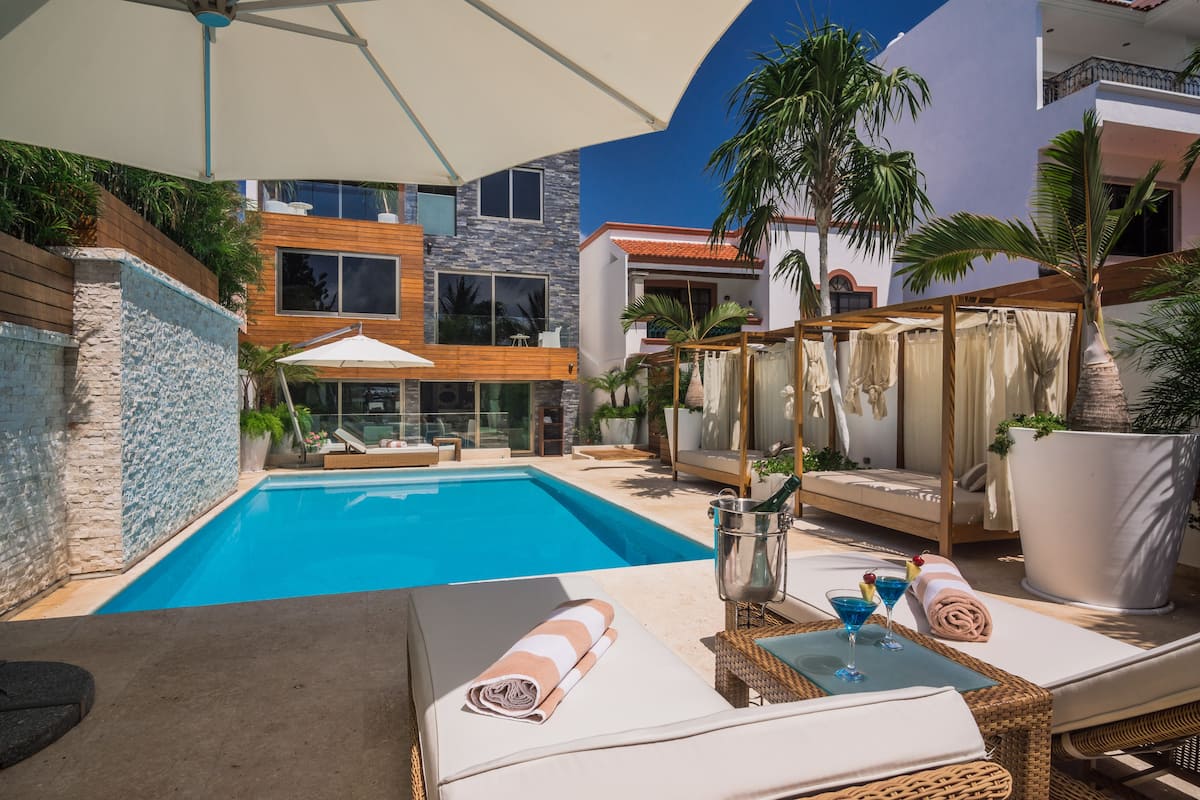 5 BR Villa Patron